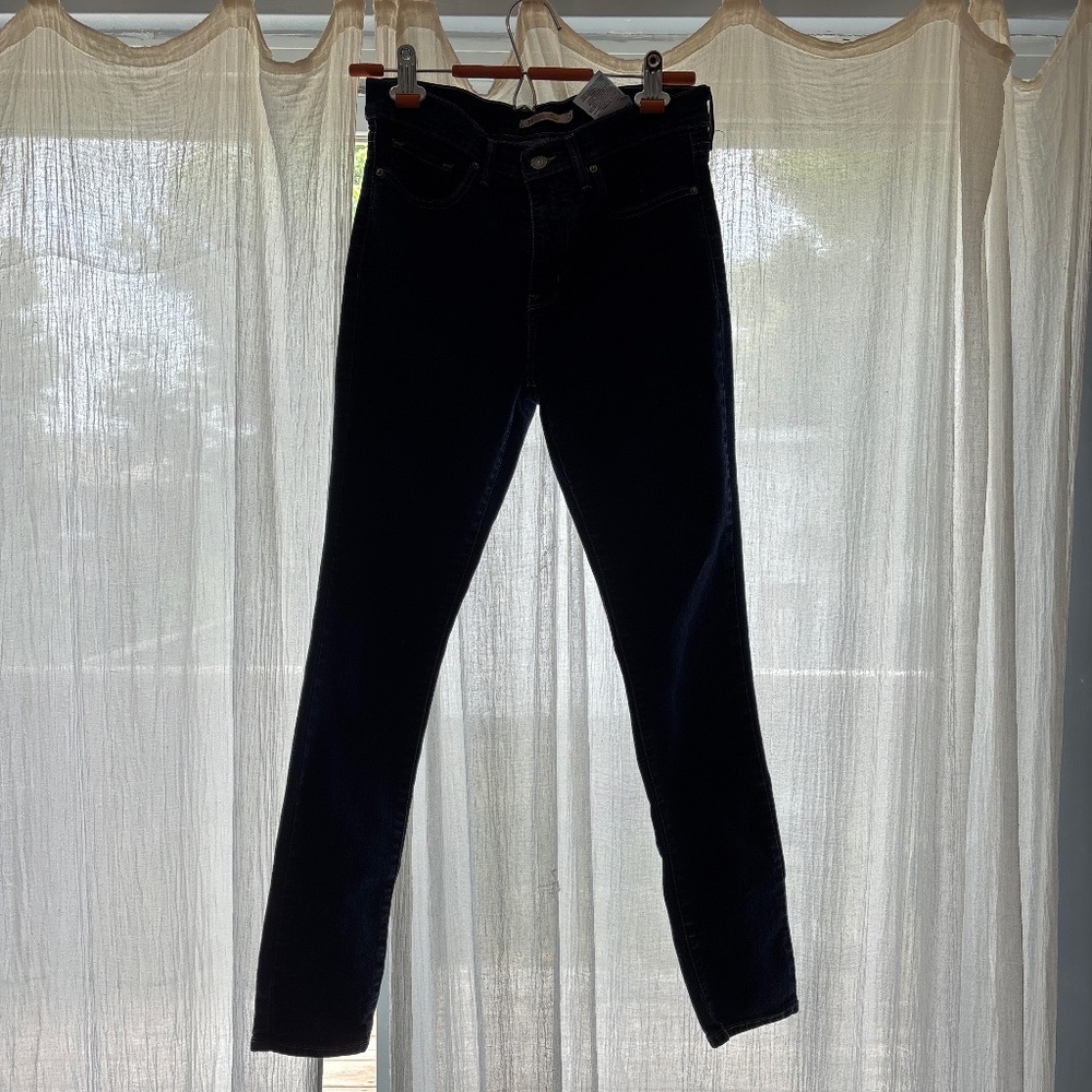 Levi’s 311 Shaping Skinny Jeans